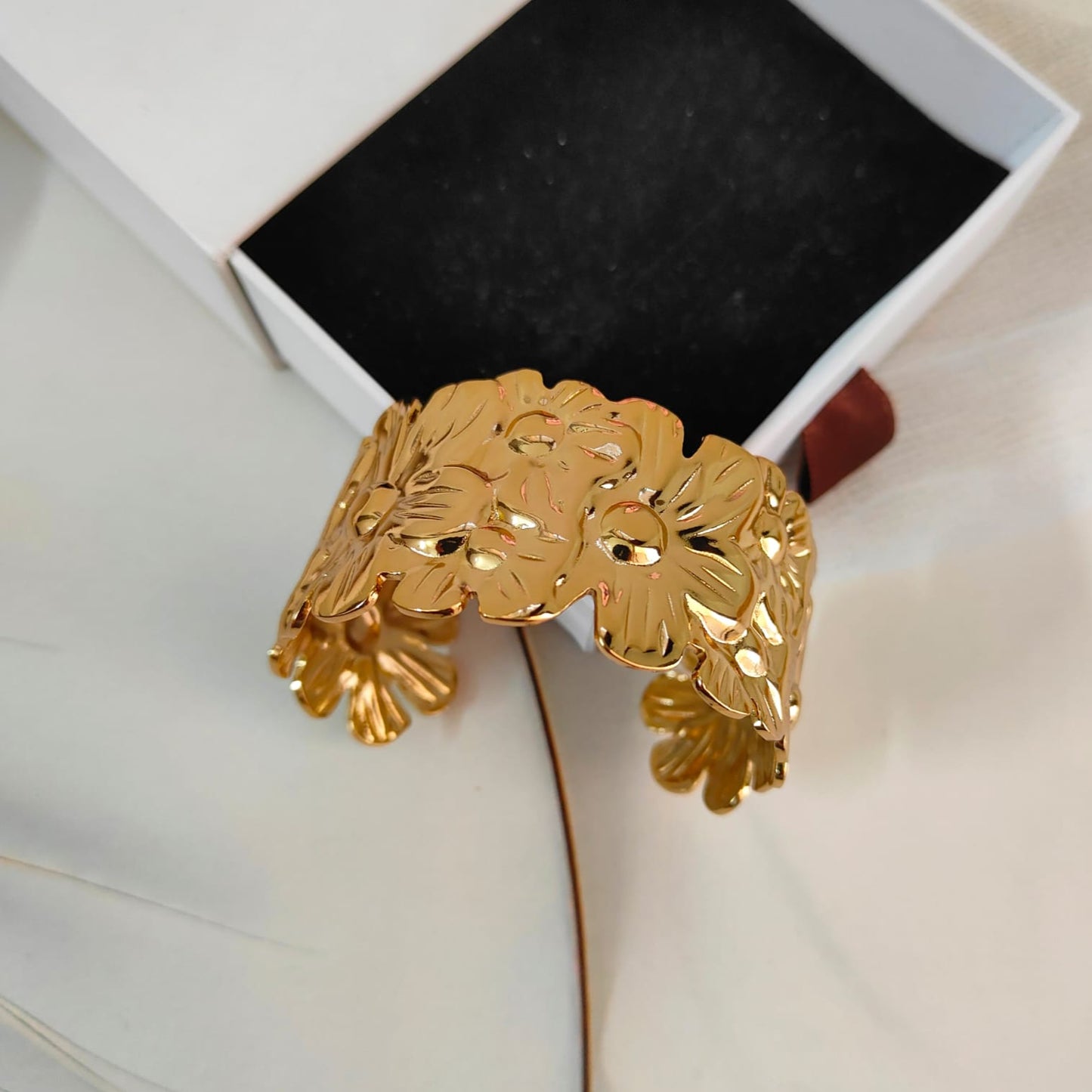 FLOWRAL ADJUSTABLE BRASS CUFF