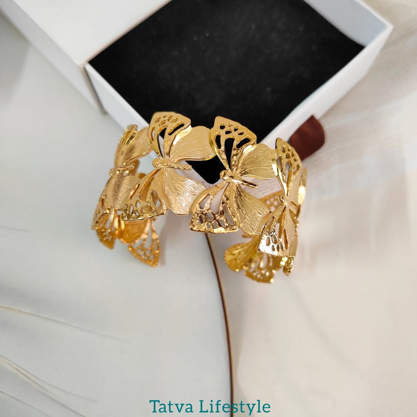 STATEMENT ADJUSTABLE BRASS CUFF