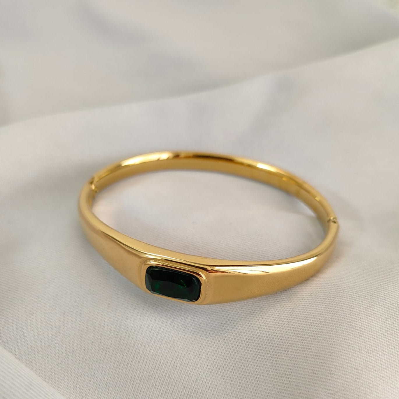 GREEN DIAMOND 18K GOLD PLATED BRACELET