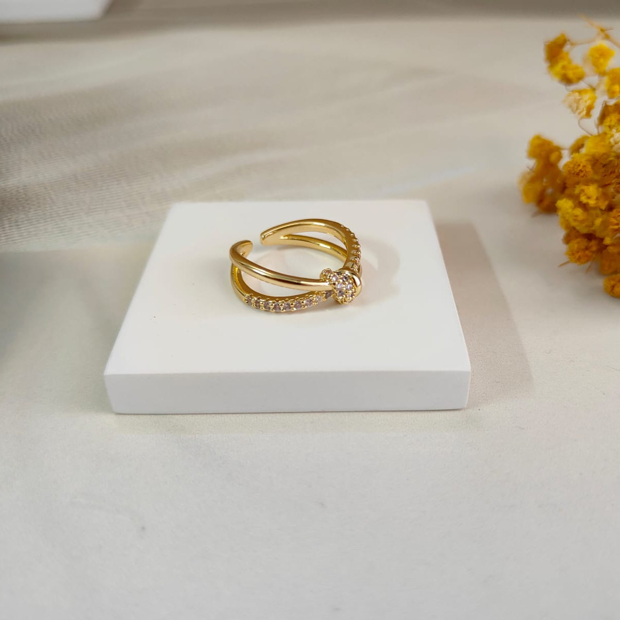 DOUBLE LINE CROSS RING