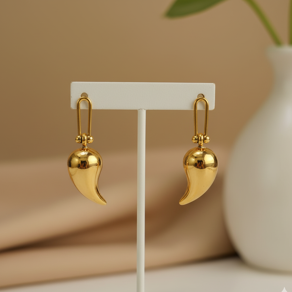 GOLD TEARDROP DANGLE EARRINGS