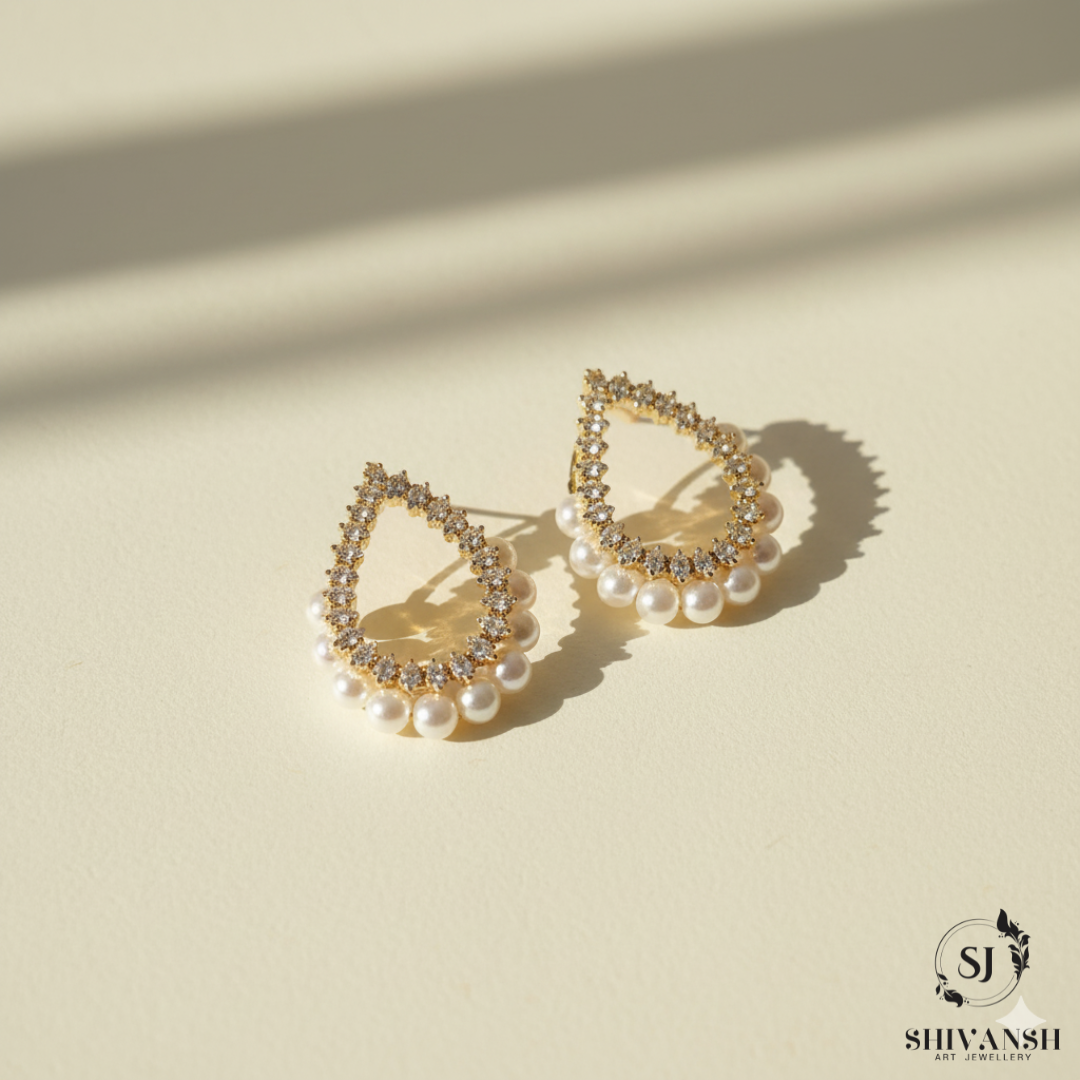 LUXURY PEARL STUD 352