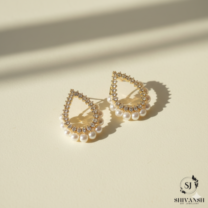 LUXURY PEARL STUD 352