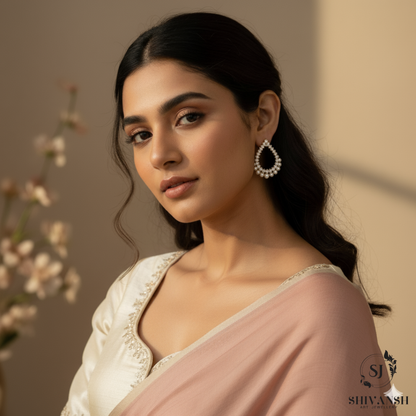 LUXURY PEARL STUD 352