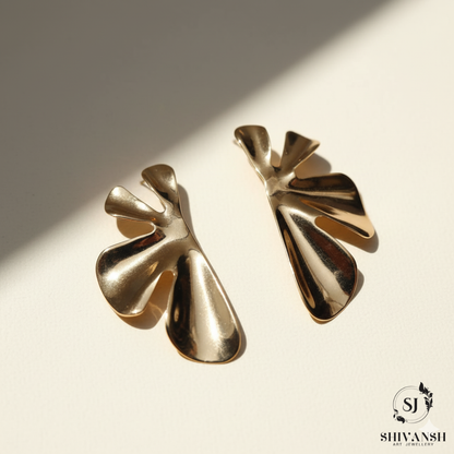 GOLD FLORAL ABSTRACT EARRINGS