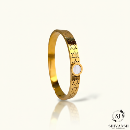 MOTHER OF PEARL BRACELET