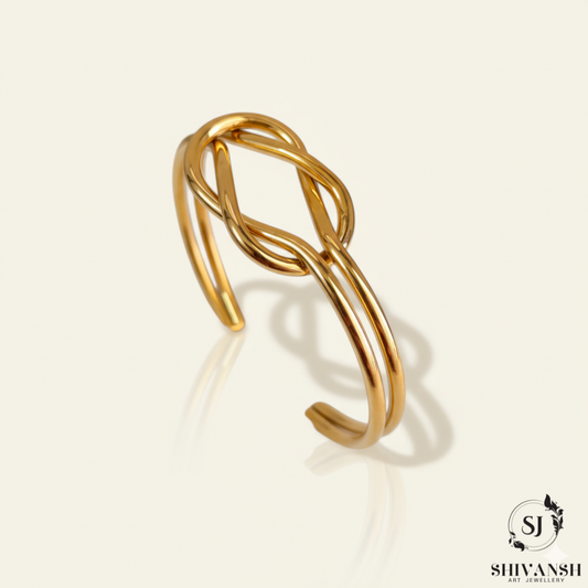 GOLDEN TWISTED BRACELET