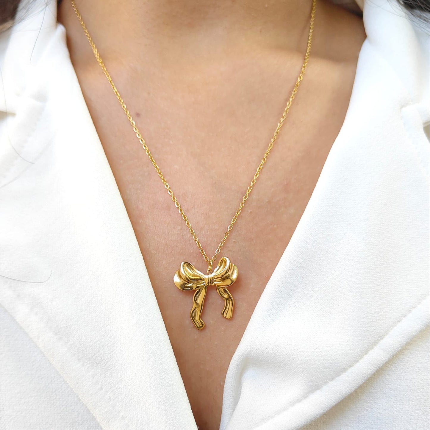 BOW NECKLACE