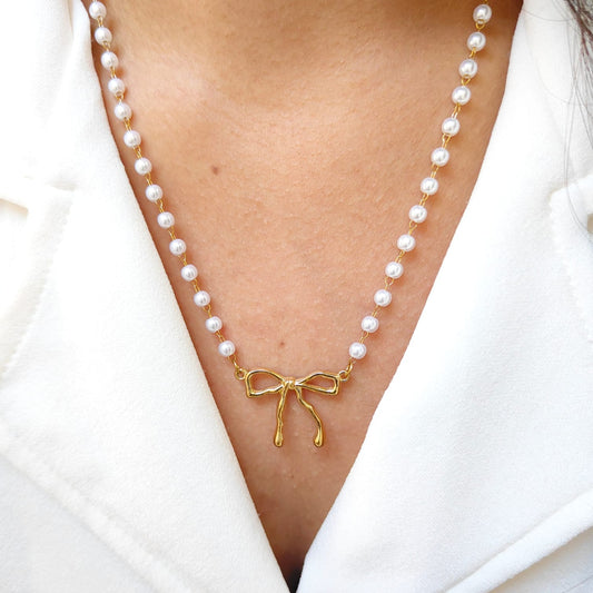 ELEGANT PEARL NECKLACE