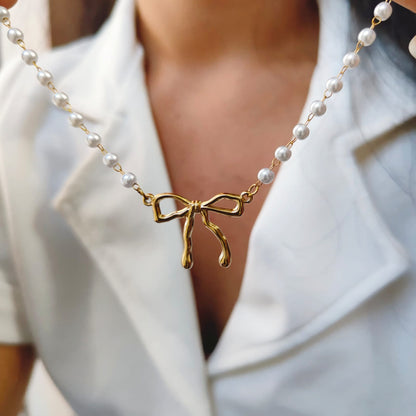 ELEGANT PEARL NECKLACE