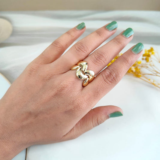 WAVY RING