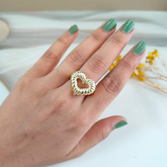 STATEMENT HEART RING