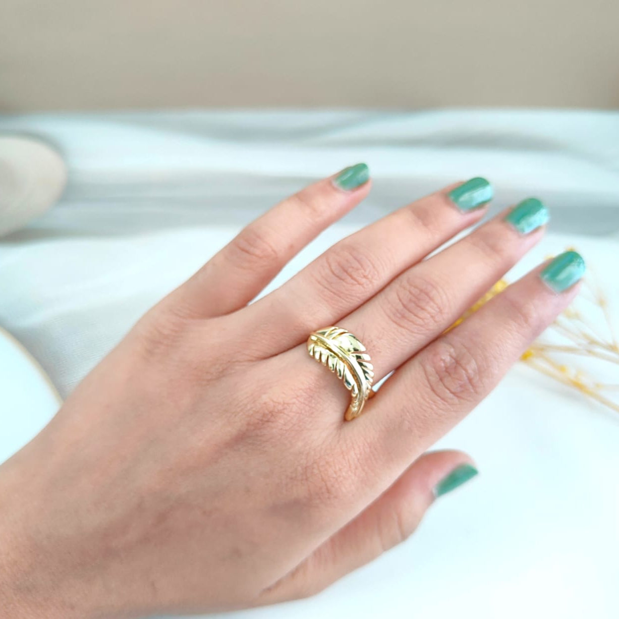 LEAF DESIGN RING