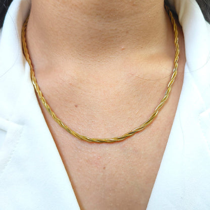 TWISTED NECKLACE