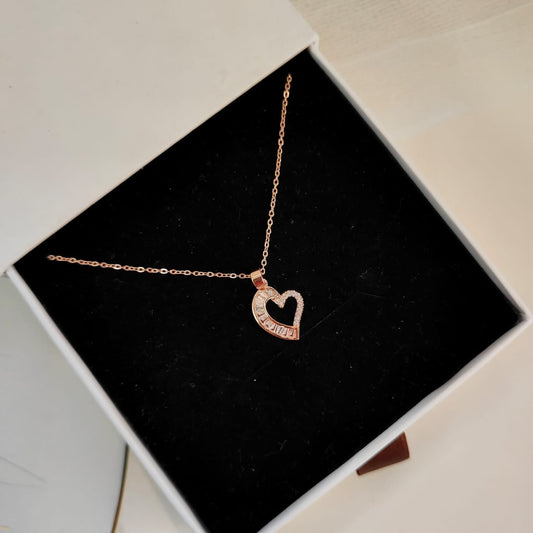 DIAMOND HEART NECKLACE 134