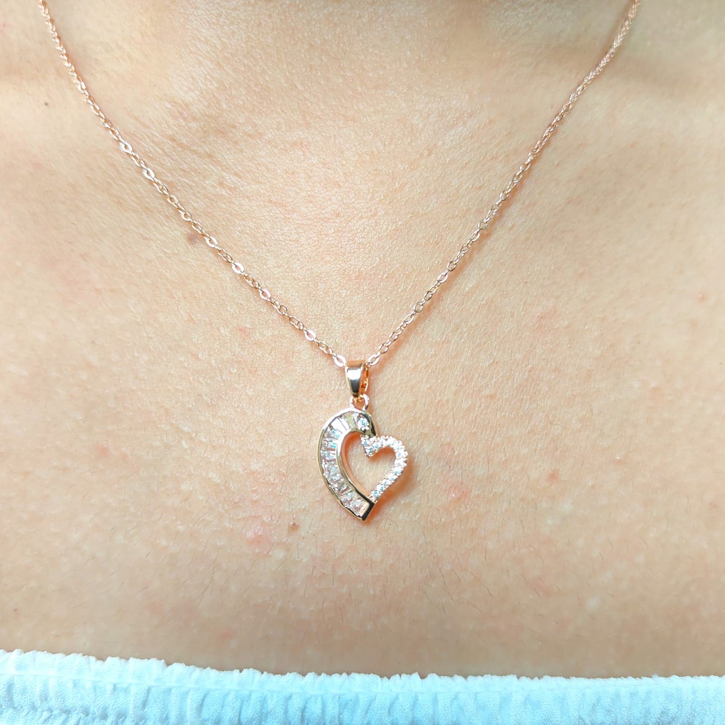 DIAMOND HEART NECKLACE 134