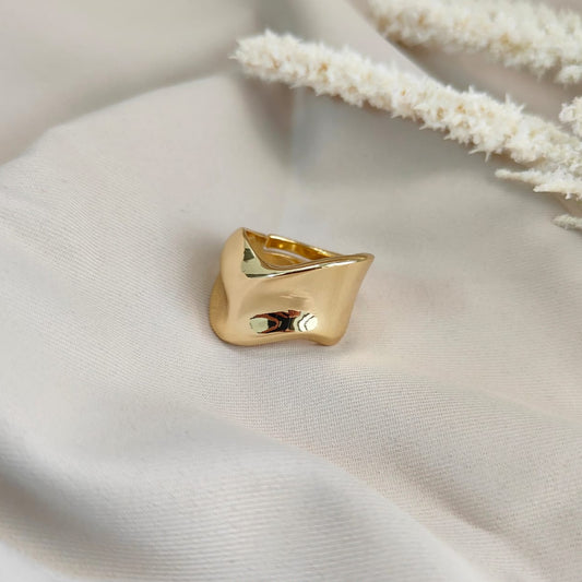 WAVY RING 403
