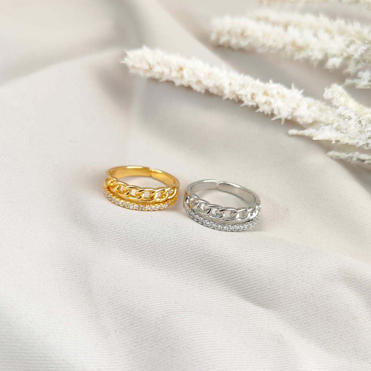 CHAINLINE GLOW RING