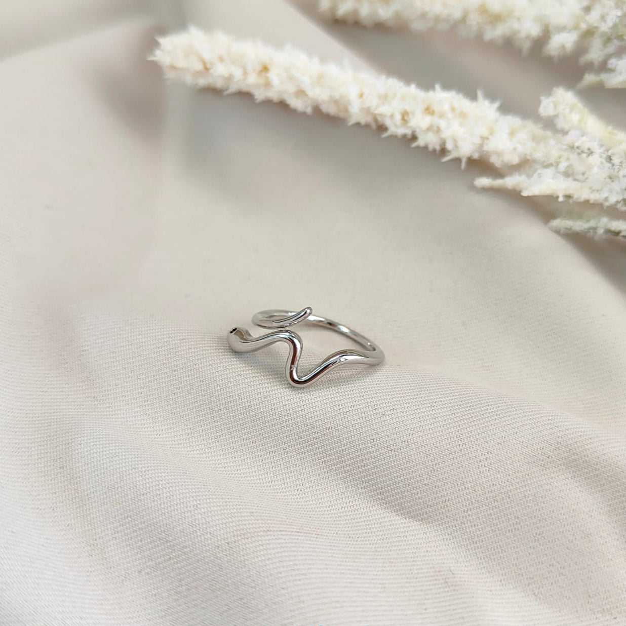 SIMPLE SILVER SNAKE RING 413