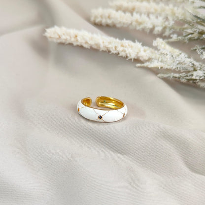 IVORY ELEGANT RING 71