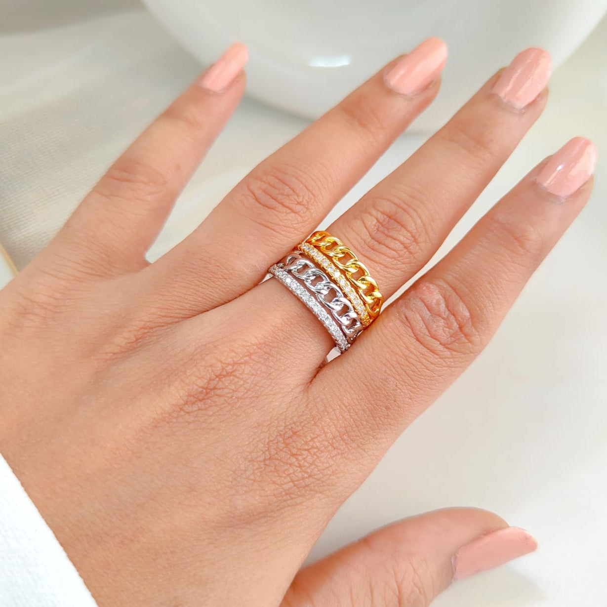 CHAINLINE GLOW RING