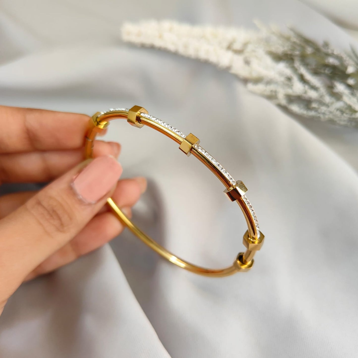 BOLD BOUND BRACELET 277
