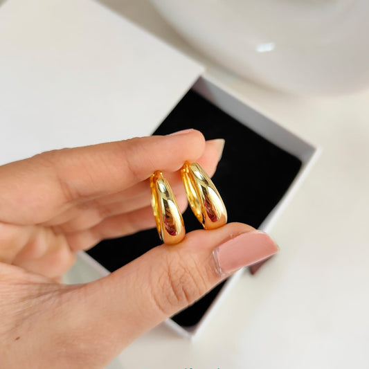 SIMPLE GOLDEN HOOPS 377