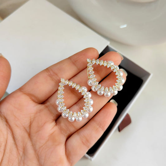 LUXURY PEARL STUD 352