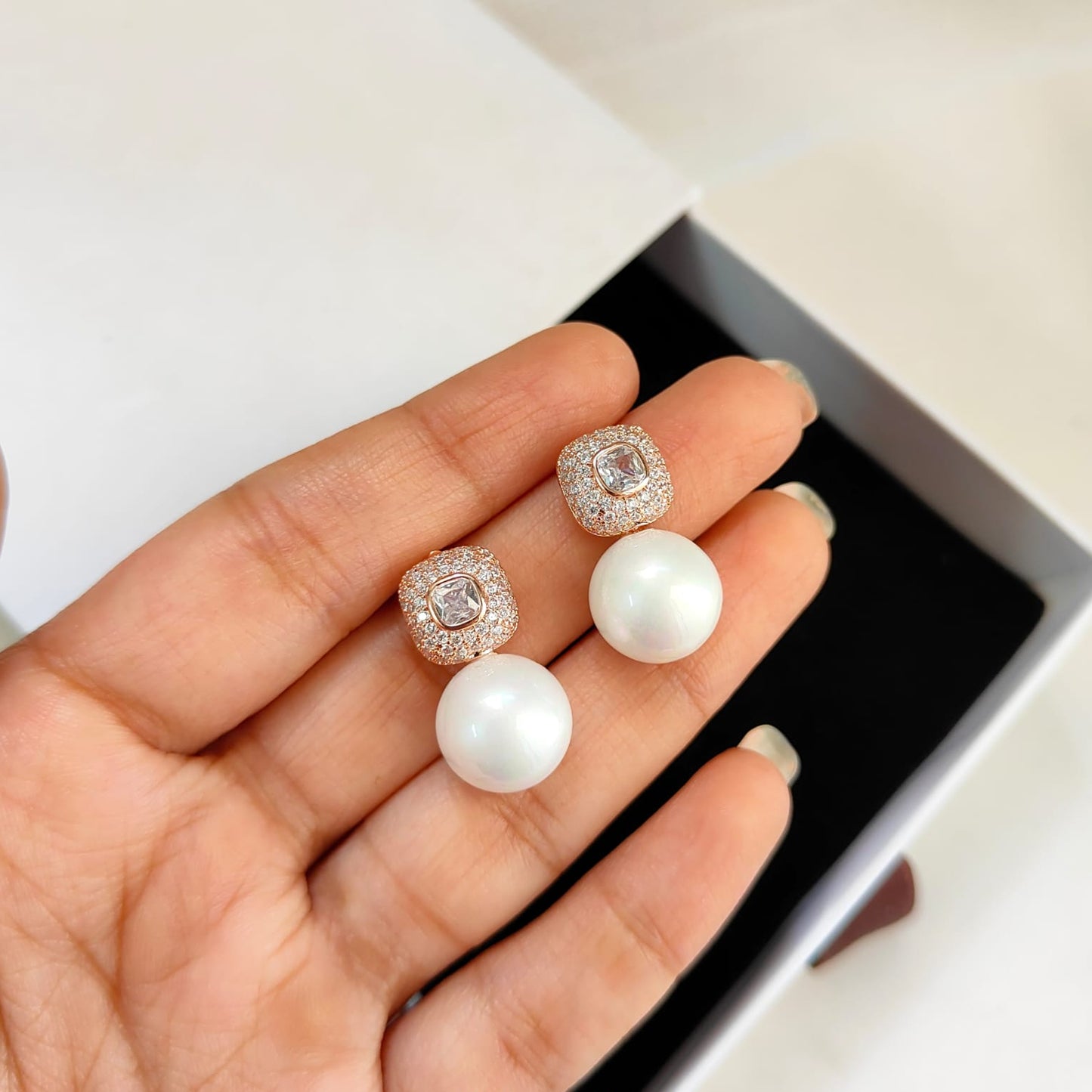 ROSEGOLD PEARL DROP STUD 191