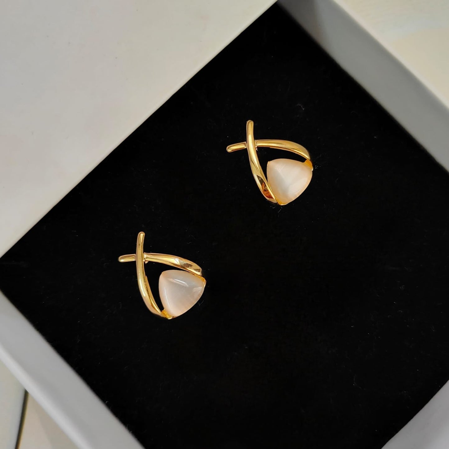 GOLD POP STUD 371