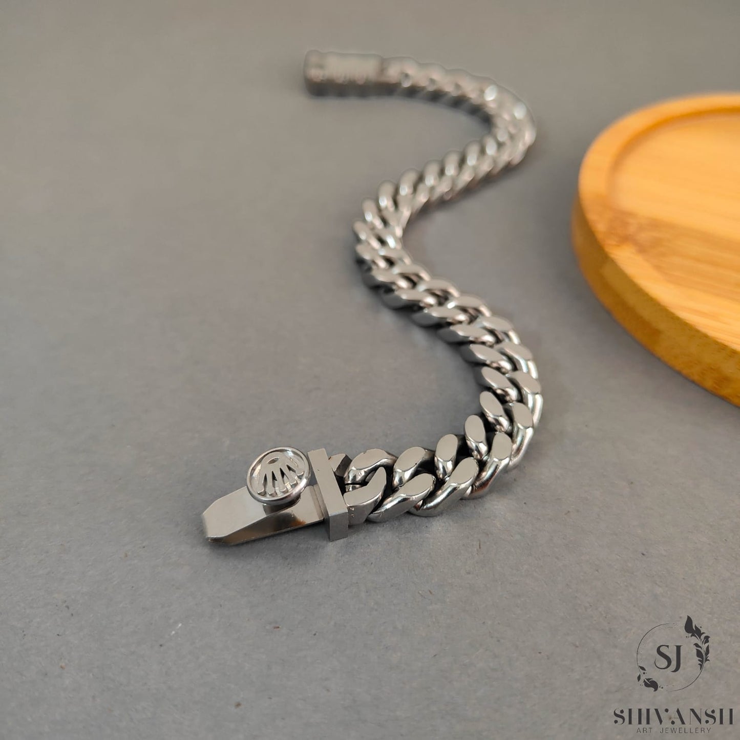 Sleek Silver Cuban Link Bracelet