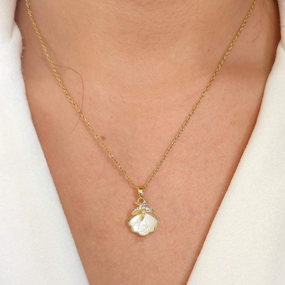 STAR NECKLACE