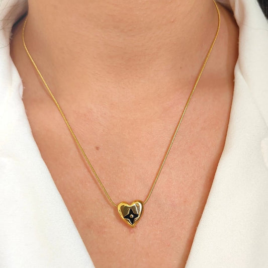BLACK FILL HEART NECKLACE