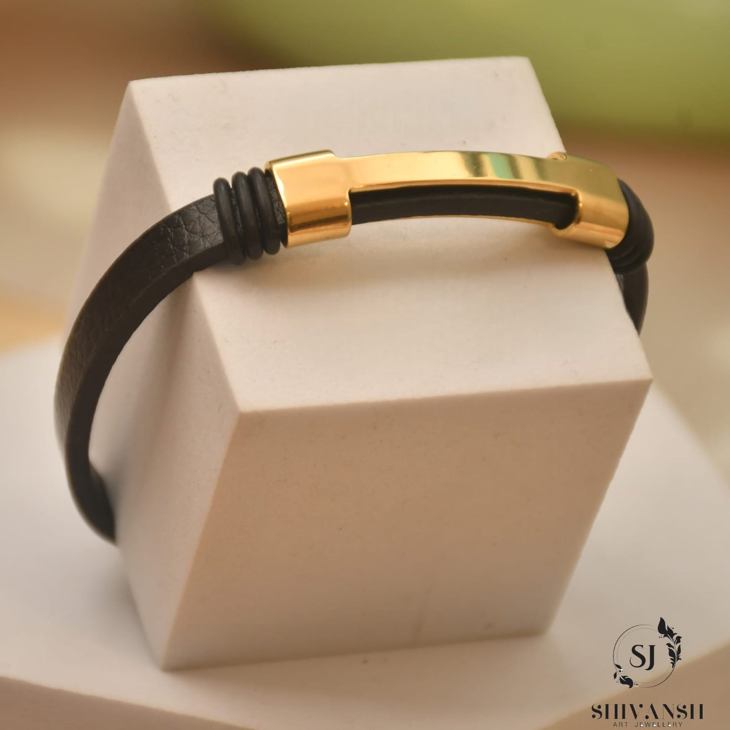 Gold Bar Cut-Out Design Leather Bracelet