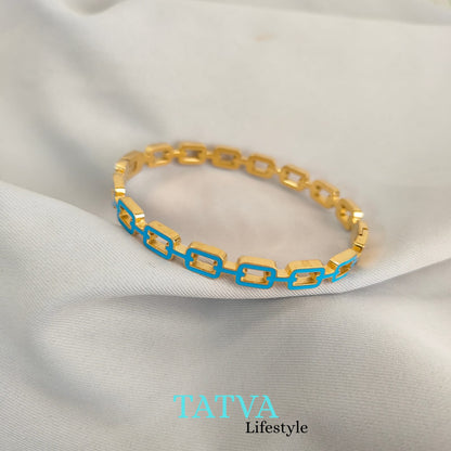 STUDDED SKY BUCKLE LINK BANGLE