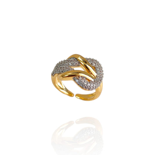 ELEGANT DIAMOND RING