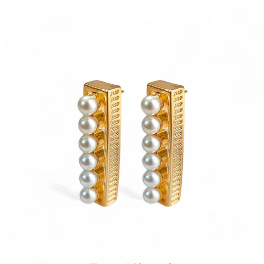 PEARL LINE STATEMENT EARRING 173