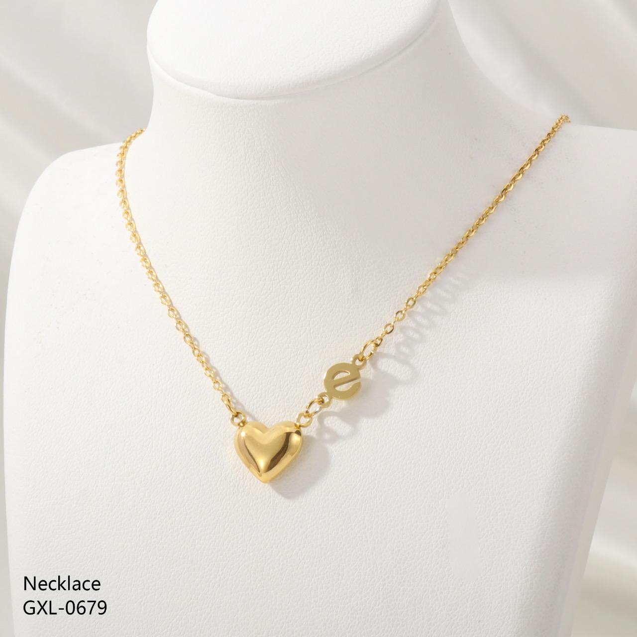 HEART NECKLACE
